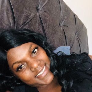 Meet your Posher, Crystal